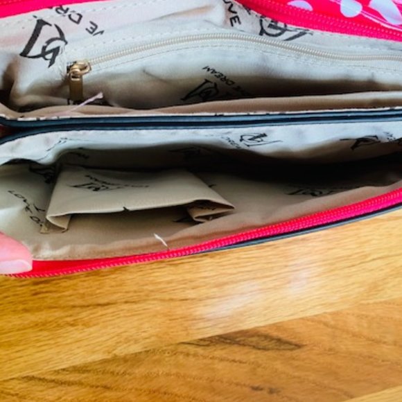 **HP 2Xs** NWOT beautiful pink/white polka dot purse/wristlet - Picture 9 of 14